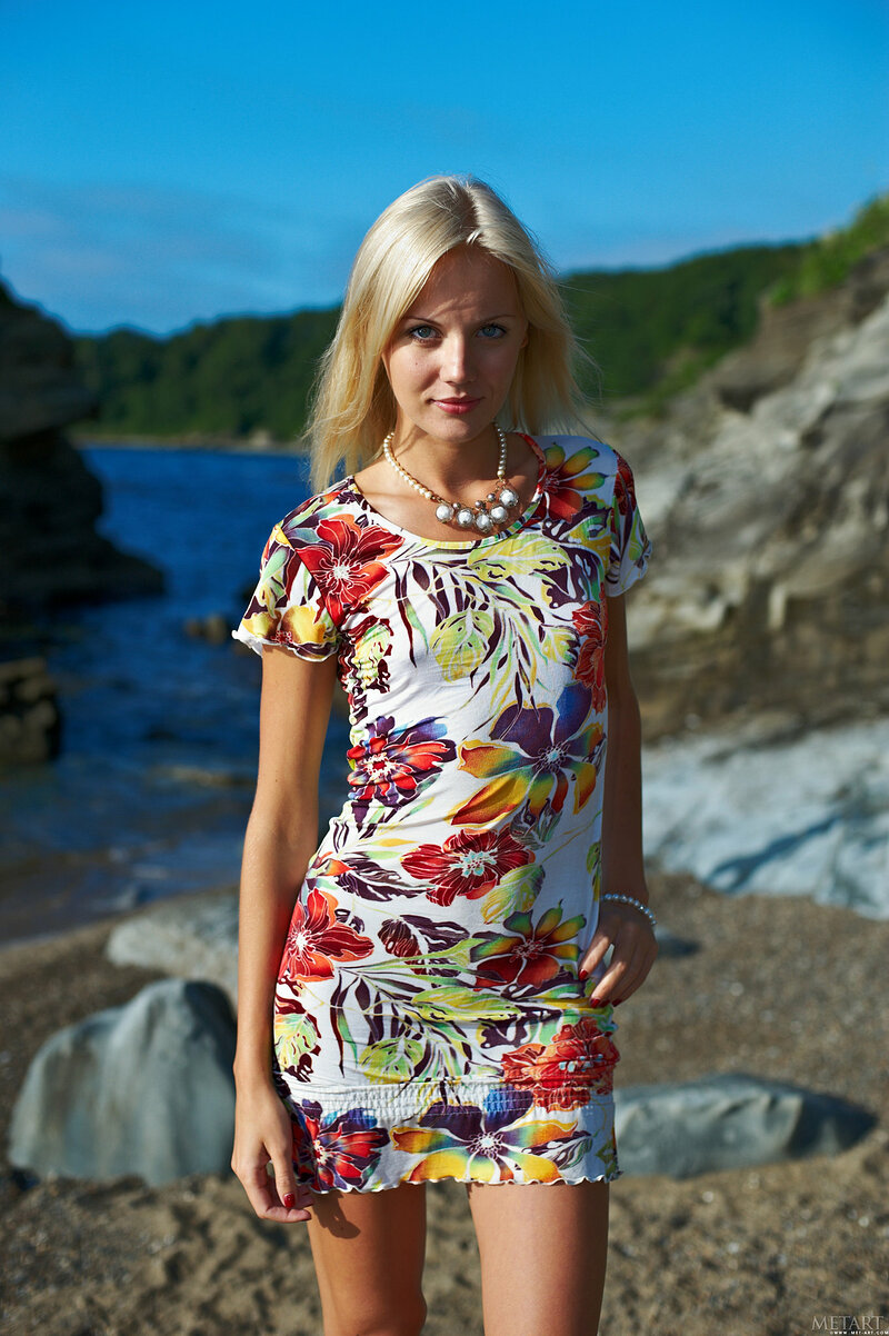 Милана, 24