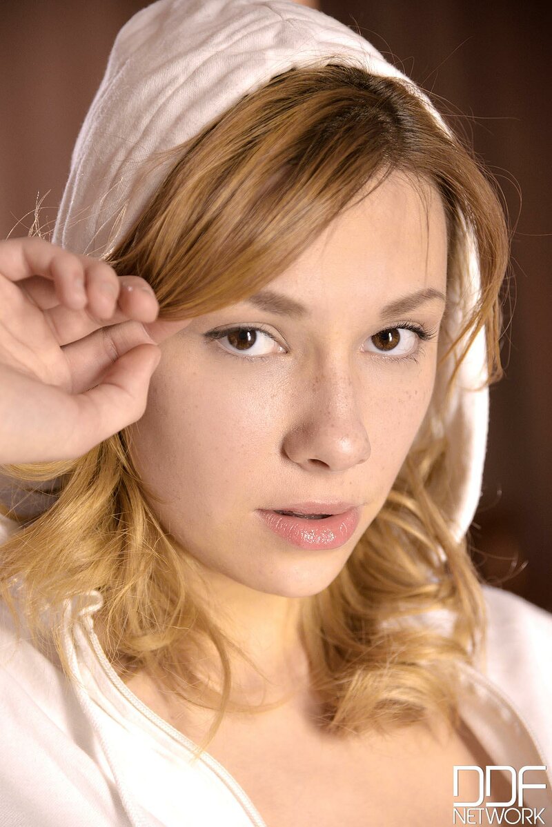 Анна, 28